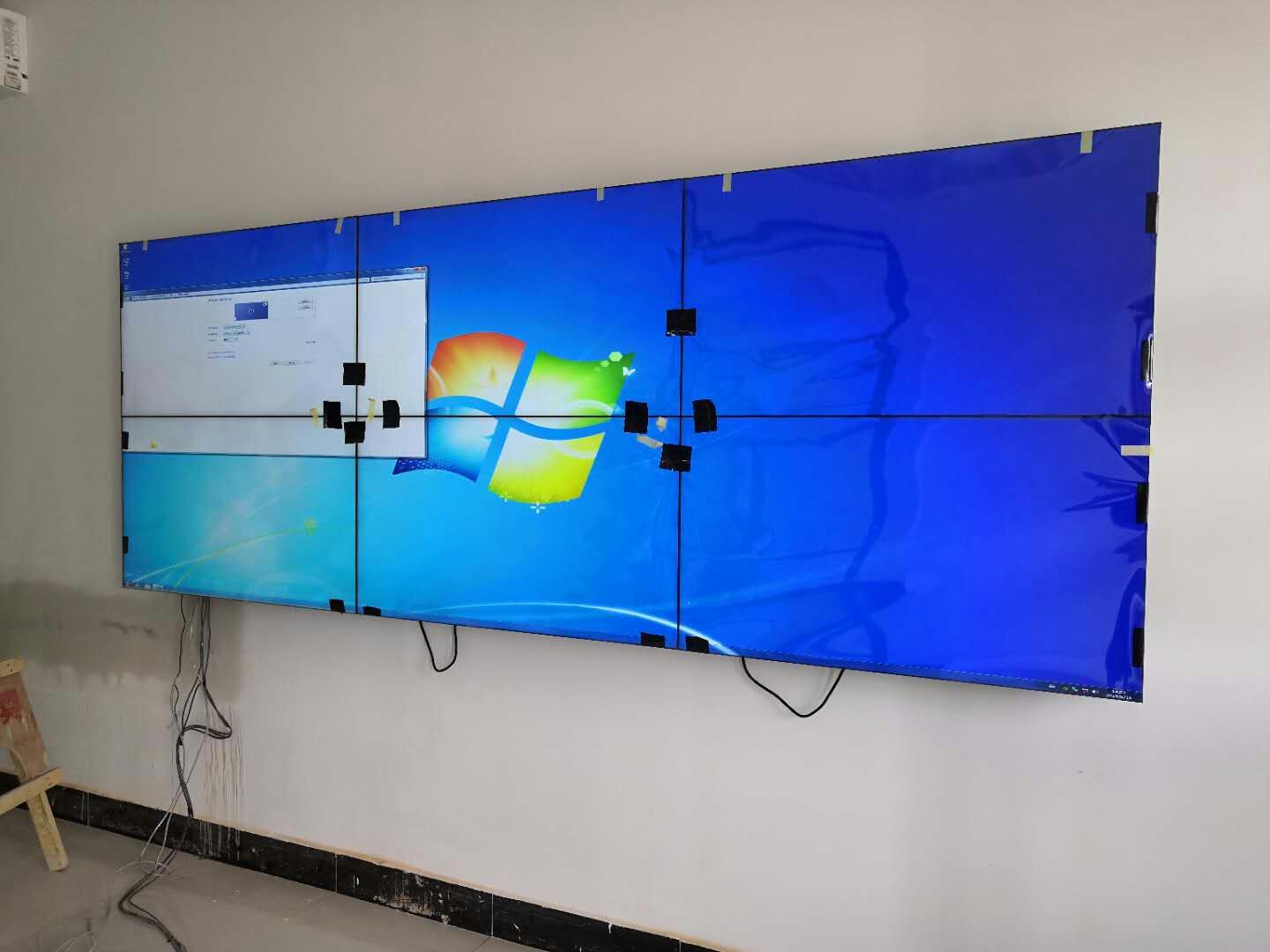 信特安46寸液晶拼接屏入駐江蘇某公司用于展示查詢信息等