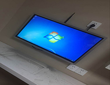 江蘇某家庭服務(wù)中心32寸壁掛一體機(jī)顯示項(xiàng)目