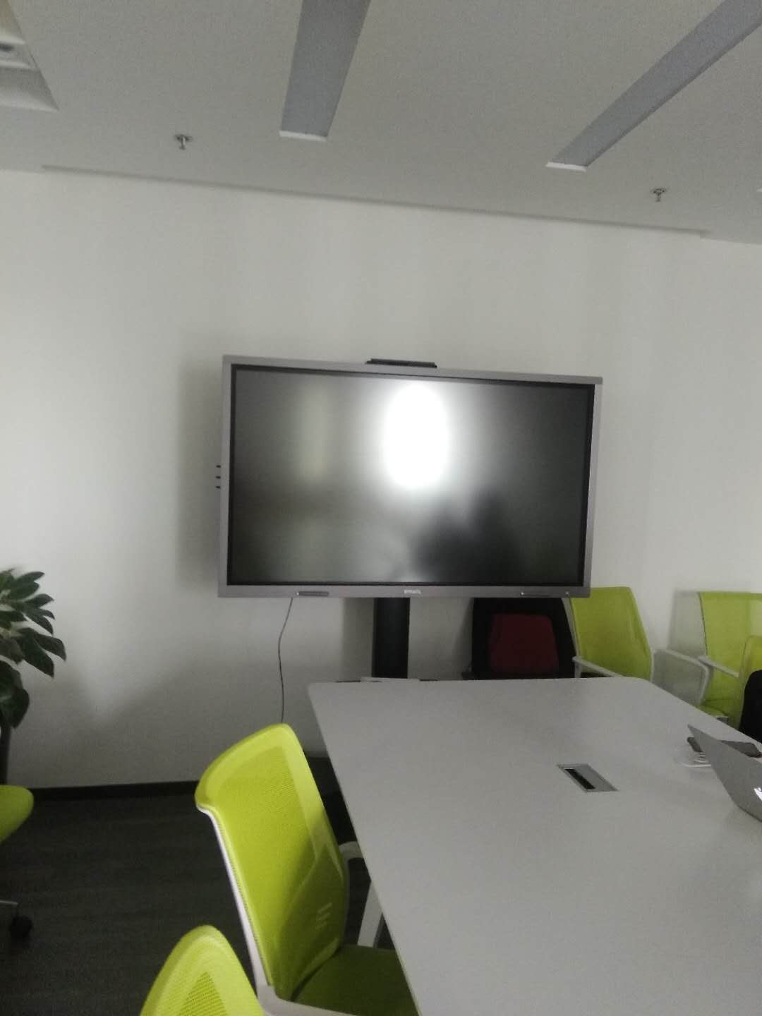 VPANEL65寸會議平板某公司展示項目