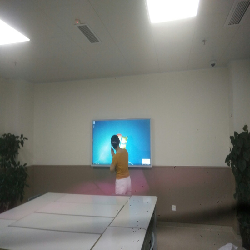 信特安65寸壁掛一體機入住四川錦陽某醫(yī)院會議室