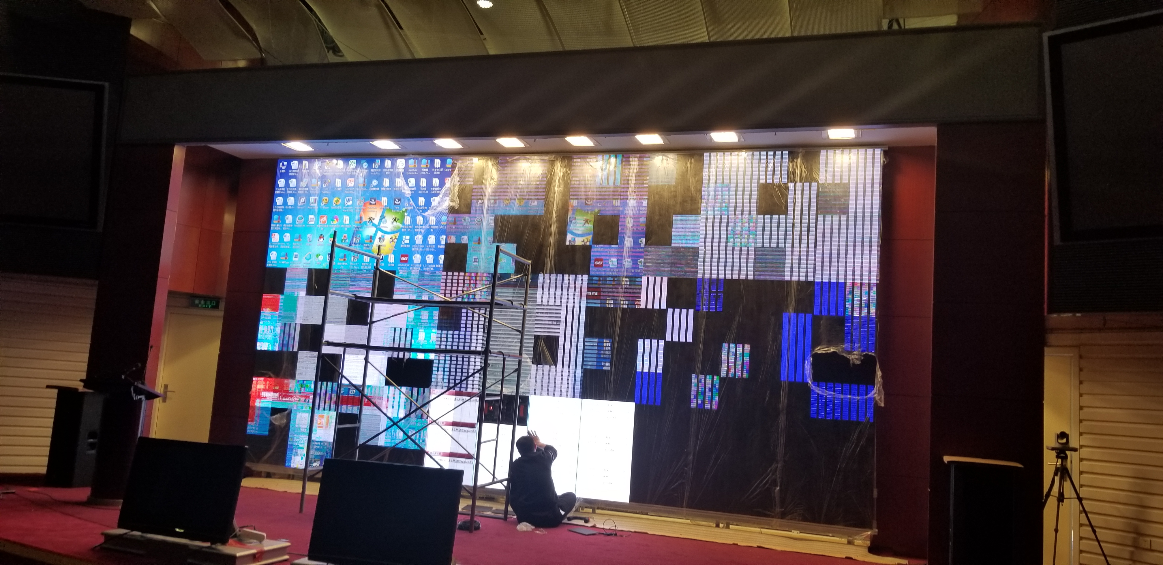 信特安液晶監(jiān)視器入駐中國(guó)聯(lián)通北京總部3樓報(bào)告廳